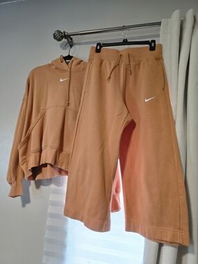 Nike Phoenix Orange Hoodie & Cropped Wide Leg Sweatpant Set (Medium)